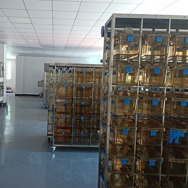 It has introduced advanced processing equipment such as CNC laser cutting machine